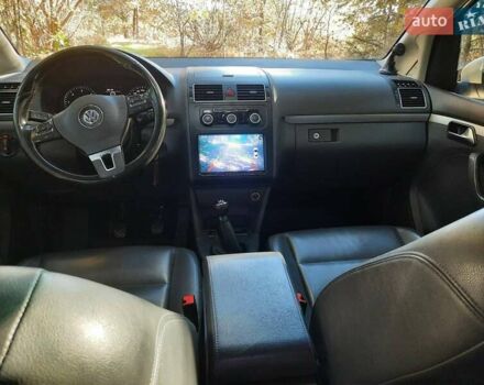 Желтый Фольксваген Туран, объемом двигателя 1.6 л и пробегом 369 тыс. км за 9700 $, фото 28 на Automoto.ua