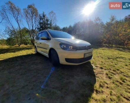 Желтый Фольксваген Туран, объемом двигателя 1.6 л и пробегом 369 тыс. км за 9700 $, фото 15 на Automoto.ua
