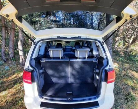 Желтый Фольксваген Туран, объемом двигателя 1.6 л и пробегом 369 тыс. км за 9700 $, фото 23 на Automoto.ua