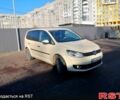 Желтый Фольксваген Туран, объемом двигателя 1.6 л и пробегом 220 тыс. км за 8500 $, фото 5 на Automoto.ua