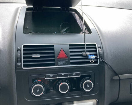 Желтый Фольксваген Туран, объемом двигателя 1.39 л и пробегом 200 тыс. км за 10000 $, фото 14 на Automoto.ua