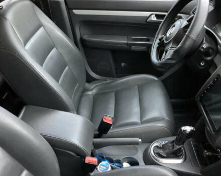 Желтый Фольксваген Туран, объемом двигателя 1.39 л и пробегом 200 тыс. км за 10000 $, фото 15 на Automoto.ua