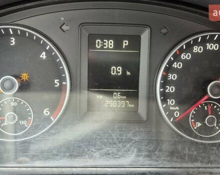 Жовтий Фольксваген Туран, об'ємом двигуна 1.6 л та пробігом 300 тис. км за 7500 $, фото 1 на Automoto.ua