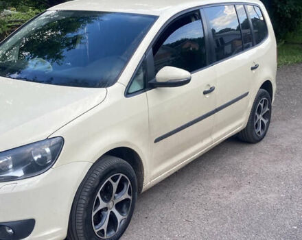 Фольксваген Туран 2013 в Чернигове на Automoto.ua Желтый Фольксваген Туран, объемом двигателя 1.6 л и пробегом 360 тыс. км за 7500 $, фото 1 на Automoto.ua