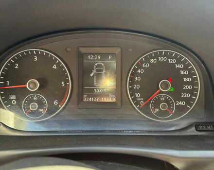 Желтый Фольксваген Туран, объемом двигателя 1.97 л и пробегом 336 тыс. км за 9599 $, фото 5 на Automoto.ua