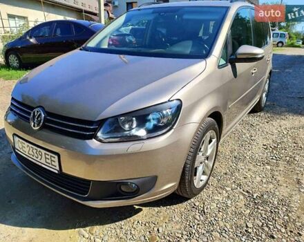 Желтый Фольксваген Туран, объемом двигателя 2 л и пробегом 214 тыс. км за 12500 $, фото 9 на Automoto.ua