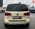 Желтый Фольксваген Туран, объемом двигателя 1.97 л и пробегом 213 тыс. км за 8990 $, фото 5 на Automoto.ua