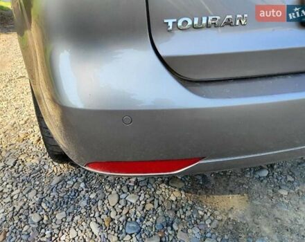 Желтый Фольксваген Туран, объемом двигателя 2 л и пробегом 214 тыс. км за 12500 $, фото 4 на Automoto.ua