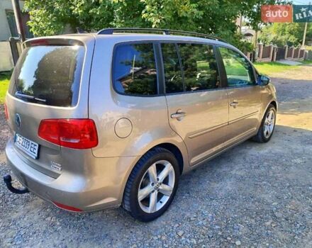 Желтый Фольксваген Туран, объемом двигателя 2 л и пробегом 214 тыс. км за 12500 $, фото 8 на Automoto.ua