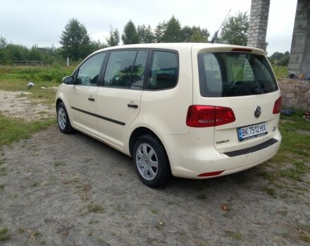 Желтый Фольксваген Туран, объемом двигателя 2 л и пробегом 380 тыс. км за 8000 $, фото 6 на Automoto.ua