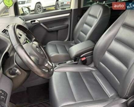 Желтый Фольксваген Туран, объемом двигателя 2 л и пробегом 262 тыс. км за 10800 $, фото 13 на Automoto.ua