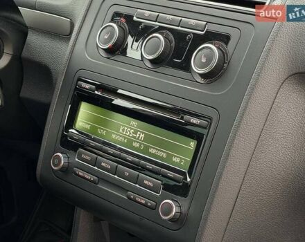 Желтый Фольксваген Туран, объемом двигателя 2 л и пробегом 262 тыс. км за 10800 $, фото 39 на Automoto.ua