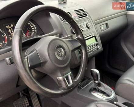 Желтый Фольксваген Туран, объемом двигателя 2 л и пробегом 262 тыс. км за 10800 $, фото 16 на Automoto.ua
