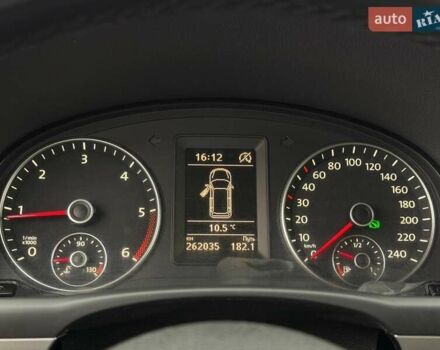 Желтый Фольксваген Туран, объемом двигателя 2 л и пробегом 262 тыс. км за 10800 $, фото 21 на Automoto.ua