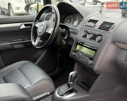 Желтый Фольксваген Туран, объемом двигателя 2 л и пробегом 262 тыс. км за 10800 $, фото 36 на Automoto.ua