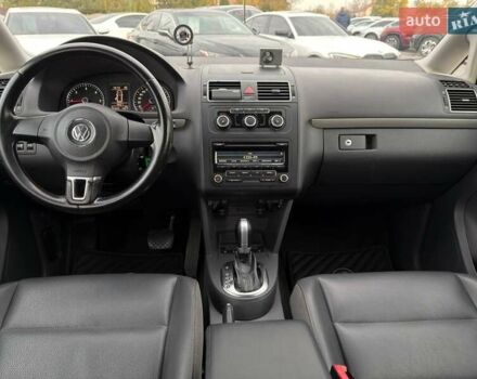 Желтый Фольксваген Туран, объемом двигателя 2 л и пробегом 262 тыс. км за 10800 $, фото 24 на Automoto.ua