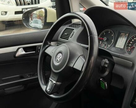 Желтый Фольксваген Туран, объемом двигателя 2 л и пробегом 262 тыс. км за 10800 $, фото 40 на Automoto.ua