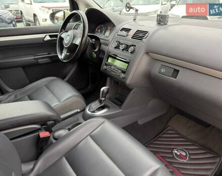 Желтый Фольксваген Туран, объемом двигателя 2 л и пробегом 262 тыс. км за 10800 $, фото 35 на Automoto.ua