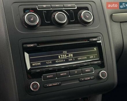 Желтый Фольксваген Туран, объемом двигателя 2 л и пробегом 262 тыс. км за 10800 $, фото 20 на Automoto.ua