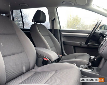 Серый Фольксваген Туран, объемом двигателя 1.4 л и пробегом 182 тыс. км за 9900 $, фото 8 на Automoto.ua