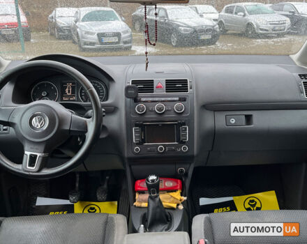 Серый Фольксваген Туран, объемом двигателя 1.6 л и пробегом 304 тыс. км за 10500 $, фото 14 на Automoto.ua