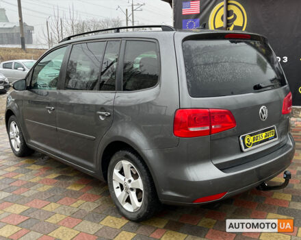 Серый Фольксваген Туран, объемом двигателя 1.6 л и пробегом 304 тыс. км за 10500 $, фото 4 на Automoto.ua
