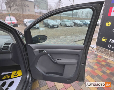 Серый Фольксваген Туран, объемом двигателя 1.6 л и пробегом 304 тыс. км за 10500 $, фото 18 на Automoto.ua