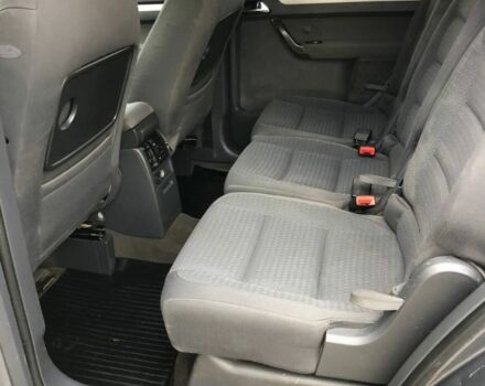 Серый Фольксваген Туран, объемом двигателя 2 л и пробегом 350 тыс. км за 5499 $, фото 8 на Automoto.ua