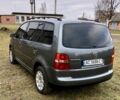 Серый Фольксваген Туран, объемом двигателя 2 л и пробегом 350 тыс. км за 5499 $, фото 6 на Automoto.ua
