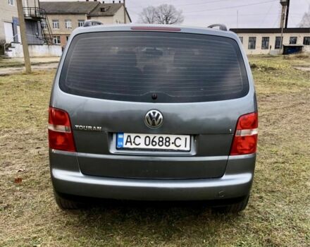 Серый Фольксваген Туран, объемом двигателя 2 л и пробегом 350 тыс. км за 5499 $, фото 5 на Automoto.ua