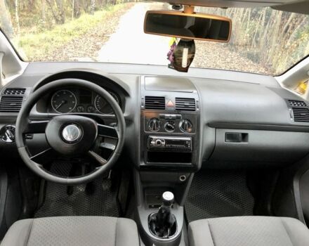 Сірий Фольксваген Туран, об'ємом двигуна 1.9 л та пробігом 300 тис. км за 4999 $, фото 7 на Automoto.ua