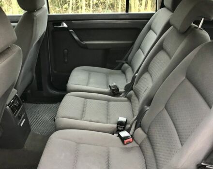 Сірий Фольксваген Туран, об'ємом двигуна 1.9 л та пробігом 300 тис. км за 4999 $, фото 10 на Automoto.ua