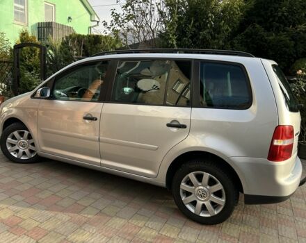 Серый Фольксваген Туран, объемом двигателя 1.6 л и пробегом 230 тыс. км за 5790 $, фото 2 на Automoto.ua