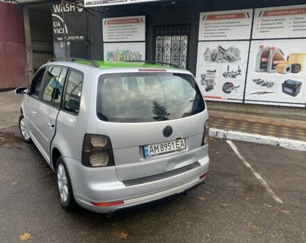 Серый Фольксваген Туран, объемом двигателя 1.6 л и пробегом 358 тыс. км за 4000 $, фото 1 на Automoto.ua