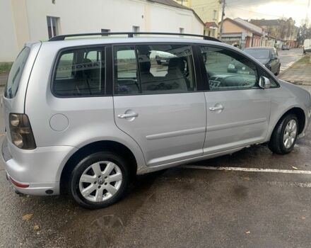 Серый Фольксваген Туран, объемом двигателя 1.6 л и пробегом 358 тыс. км за 4000 $, фото 2 на Automoto.ua