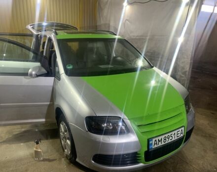 Серый Фольксваген Туран, объемом двигателя 1.6 л и пробегом 358 тыс. км за 4000 $, фото 7 на Automoto.ua