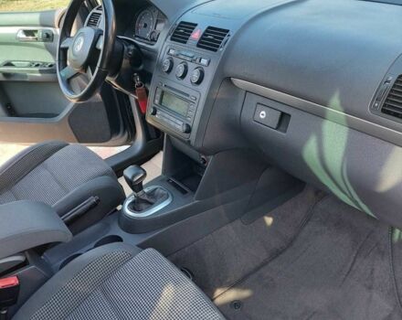 Сірий Фольксваген Туран, об'ємом двигуна 1.9 л та пробігом 185 тис. км за 7400 $, фото 6 на Automoto.ua