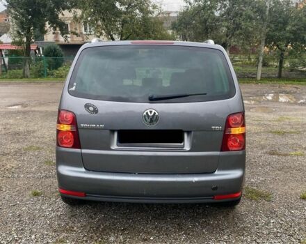 Серый Фольксваген Туран, объемом двигателя 2 л и пробегом 1000 тыс. км за 2900 $, фото 3 на Automoto.ua