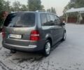 Серый Фольксваген Туран, объемом двигателя 2 л и пробегом 270 тыс. км за 5200 $, фото 7 на Automoto.ua
