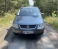 Серый Фольксваген Туран, объемом двигателя 1.9 л и пробегом 340 тыс. км за 2700 $, фото 2 на Automoto.ua