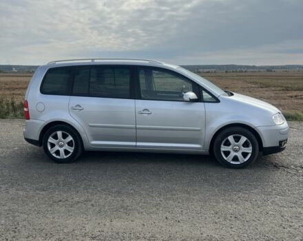 Сірий Фольксваген Туран, об'ємом двигуна 1.6 л та пробігом 275 тис. км за 3850 $, фото 3 на Automoto.ua