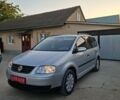 Серый Фольксваген Туран, объемом двигателя 1.6 л и пробегом 190 тыс. км за 5500 $, фото 1 на Automoto.ua