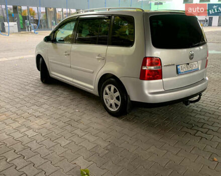 Серый Фольксваген Туран, объемом двигателя 2 л и пробегом 298 тыс. км за 6750 $, фото 7 на Automoto.ua