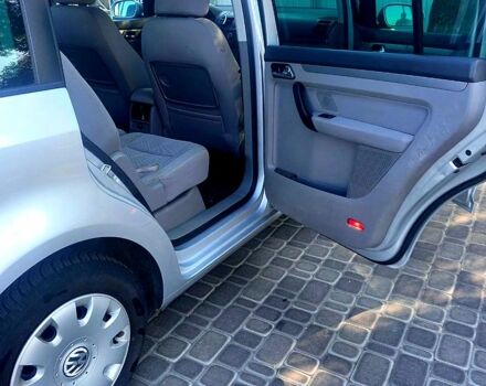 Фольксваген Туран 2003 в Кропивницком (Кировограде) на Automoto.ua Серый Фольксваген Туран, объемом двигателя 1.6 л и пробегом 229 тыс. км за 5600 $, фото 2 на Automoto.ua