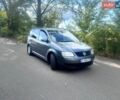 Сірий Фольксваген Туран, об'ємом двигуна 1.6 л та пробігом 200 тис. км за 5200 $, фото 1 на Automoto.ua