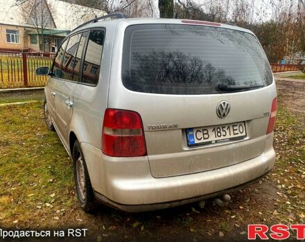 Серый Фольксваген Туран, объемом двигателя 1.9 л и пробегом 365 тыс. км за 5500 $, фото 5 на Automoto.ua