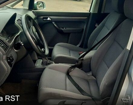 Серый Фольксваген Туран, объемом двигателя 1.9 л и пробегом 231 тыс. км за 2700 $, фото 3 на Automoto.ua