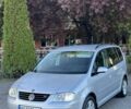 Серый Фольксваген Туран, объемом двигателя 1.9 л и пробегом 290 тыс. км за 4818 $, фото 1 на Automoto.ua