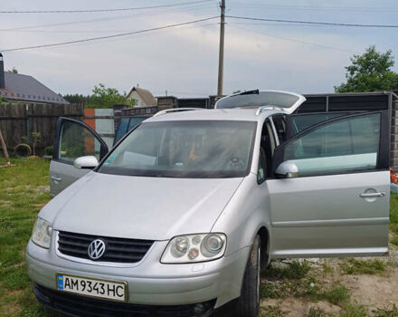 Серый Фольксваген Туран, объемом двигателя 2 л и пробегом 259 тыс. км за 5600 $, фото 11 на Automoto.ua