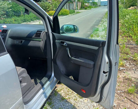 Серый Фольксваген Туран, объемом двигателя 2 л и пробегом 259 тыс. км за 5600 $, фото 18 на Automoto.ua